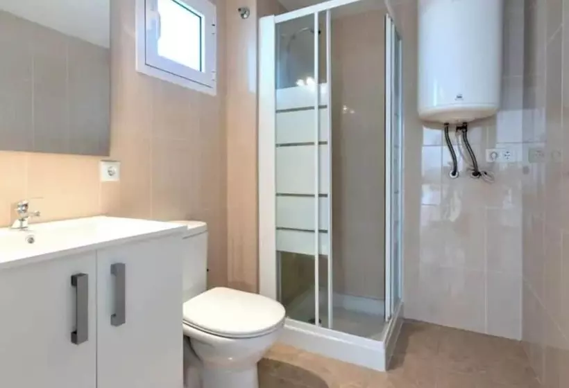 Neighbours Beach Apartments