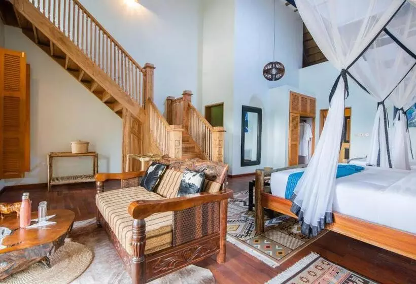 استراحتگاه Buffalo Safari Lodge