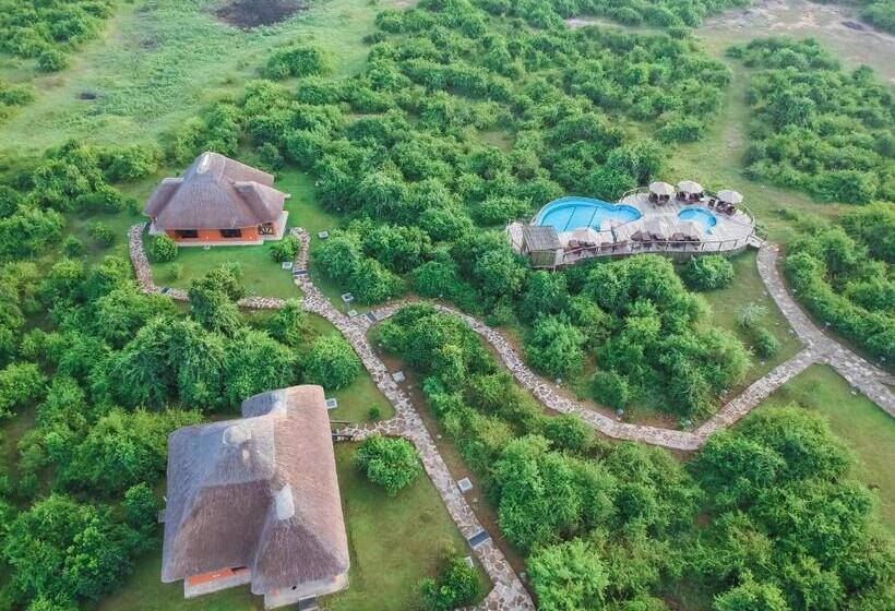 استراحتگاه Buffalo Safari Lodge