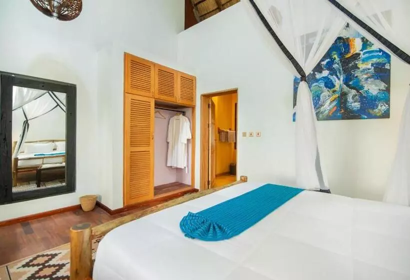 استراحتگاه Buffalo Safari Lodge