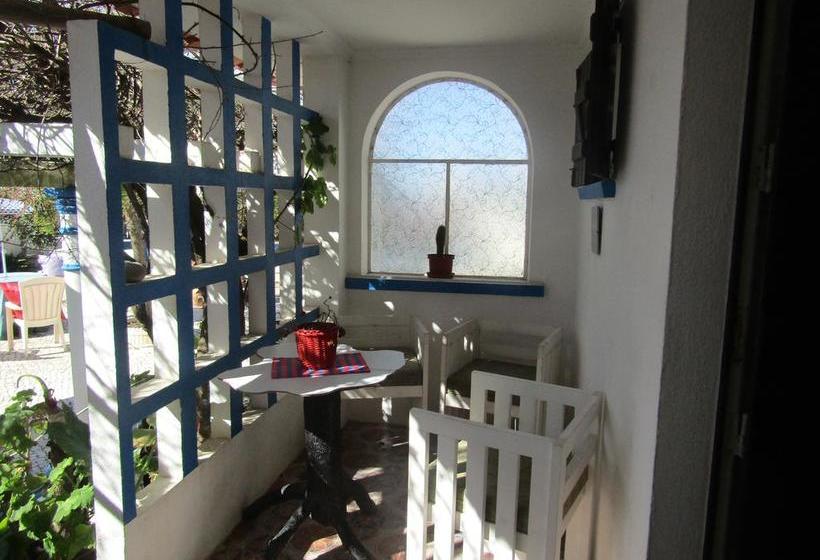 West Coast Surf Hostel