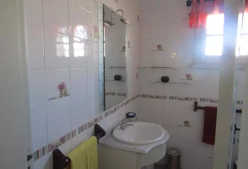 West Coast Surf Hostel