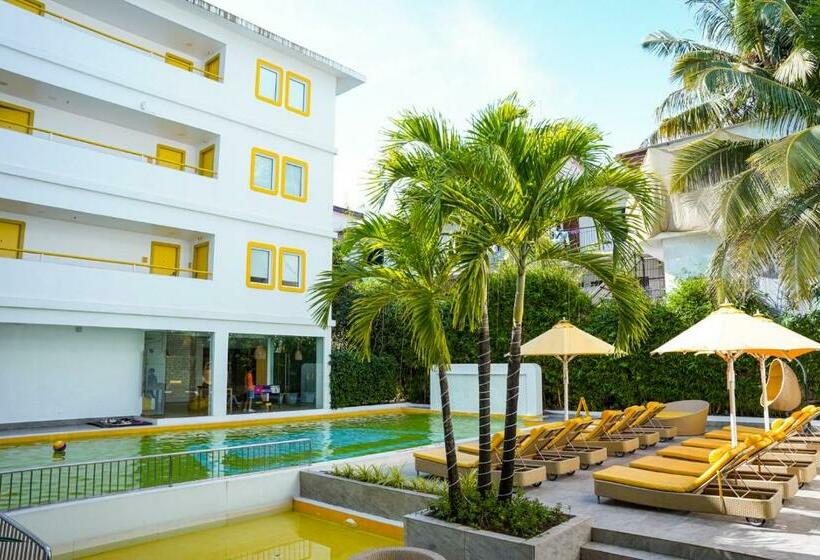 Bloom Hotel   Calangute