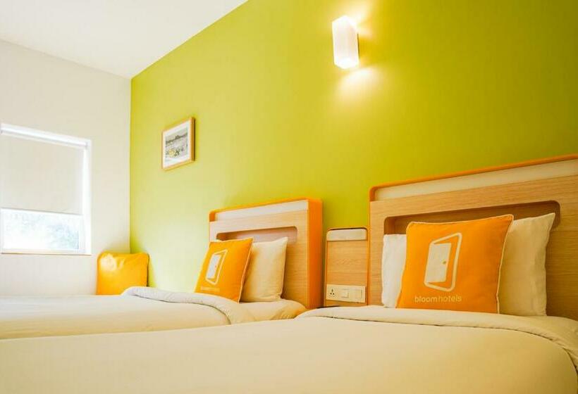 Bloom Hotel   Calangute