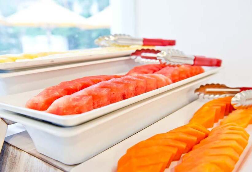 Bloom Hotel   Calangute