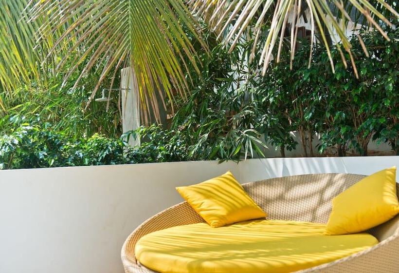 Bloom Hotel   Calangute