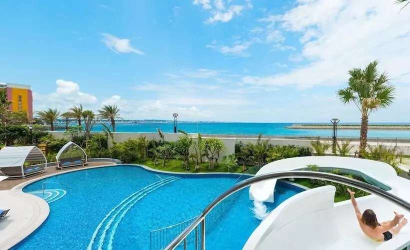 Hotelli Doubletree By Hilton Okinawa Chatan Resort