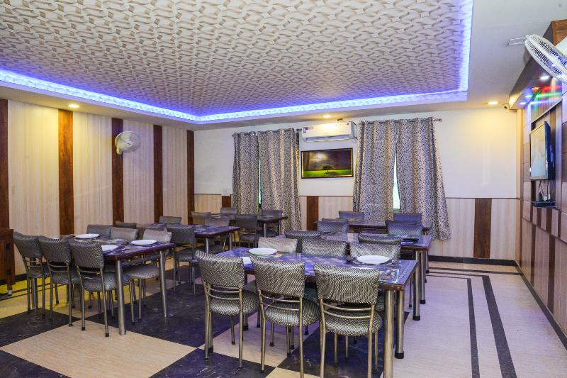 فندق Fab Jindal Palace Delhi Airport