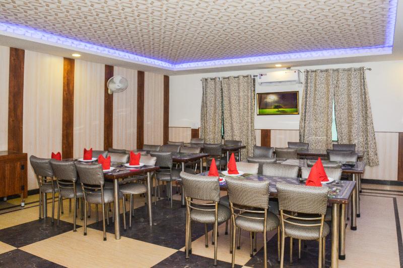 فندق Fab Jindal Palace Delhi Airport