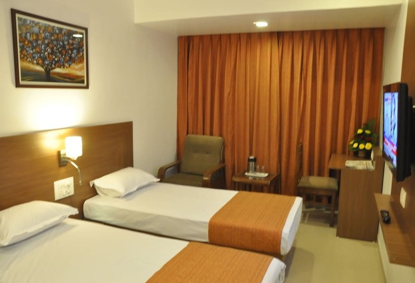 בית מלון כפרי Fabexpress Kalyan   Nr Dairy Dan Circle