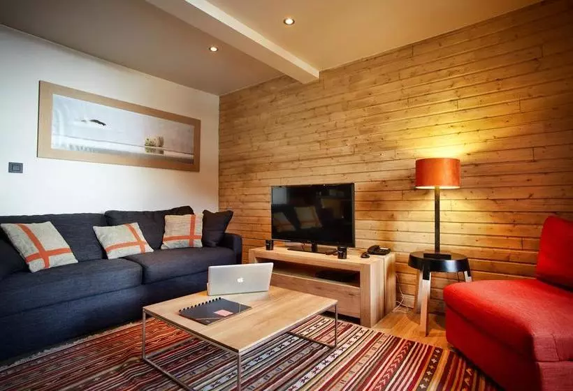 هتل Les Chalets De Rosael  Val Thorens