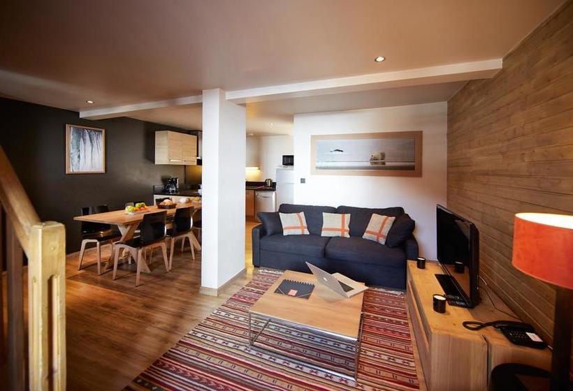 هتل Les Chalets De Rosael Val Thorens