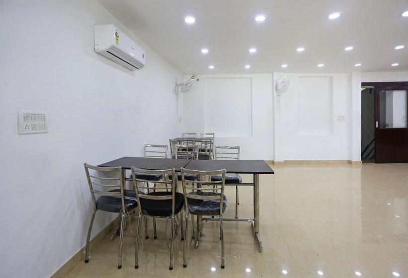 Hôtel Oyo 6388  Nr Inn