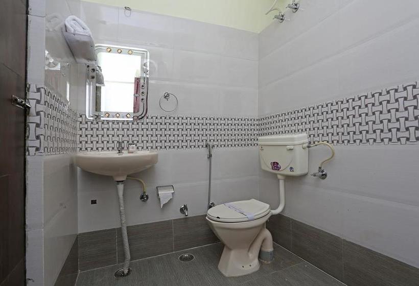 ホテル Collection O 28716 Aditya Residency