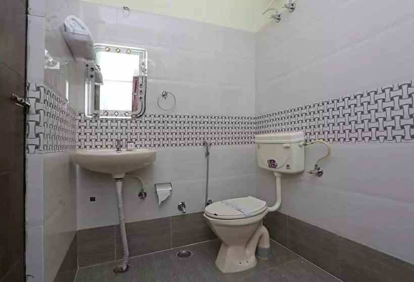 ホテル Collection O 28716 Aditya Residency