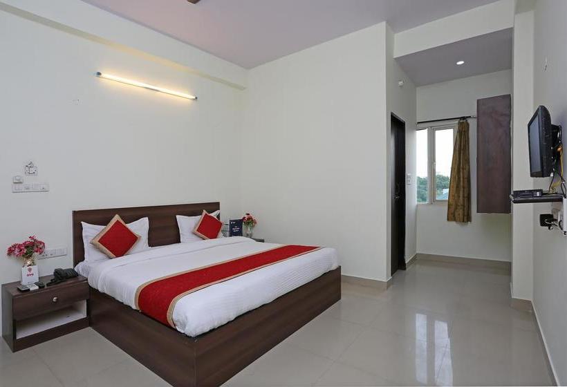 ホテル Collection O 28716 Aditya Residency