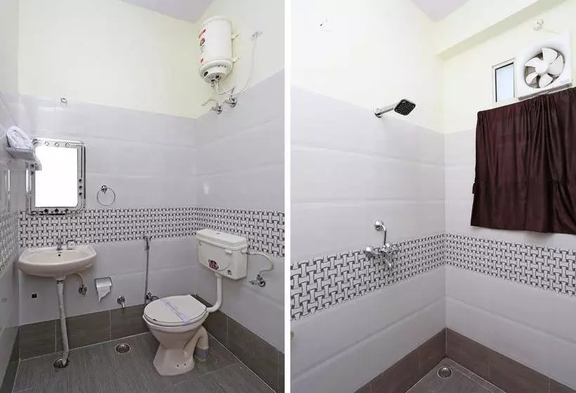 ホテル Collection O 28716 Aditya Residency