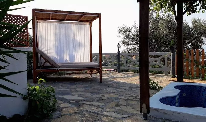 Hotelli Panorama Villas