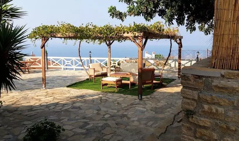 Hotelli Panorama Villas