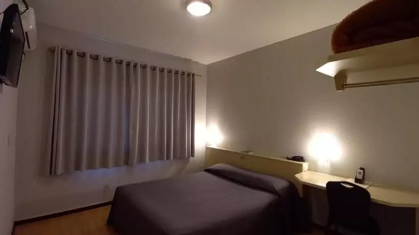 ホテル San Bernardo Park