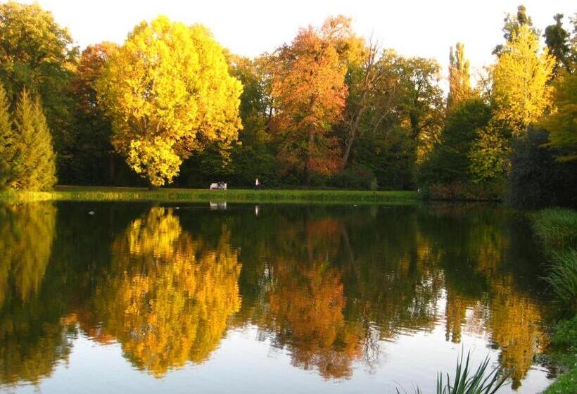 Neu Heidelberg  Guesthouse & Apartments