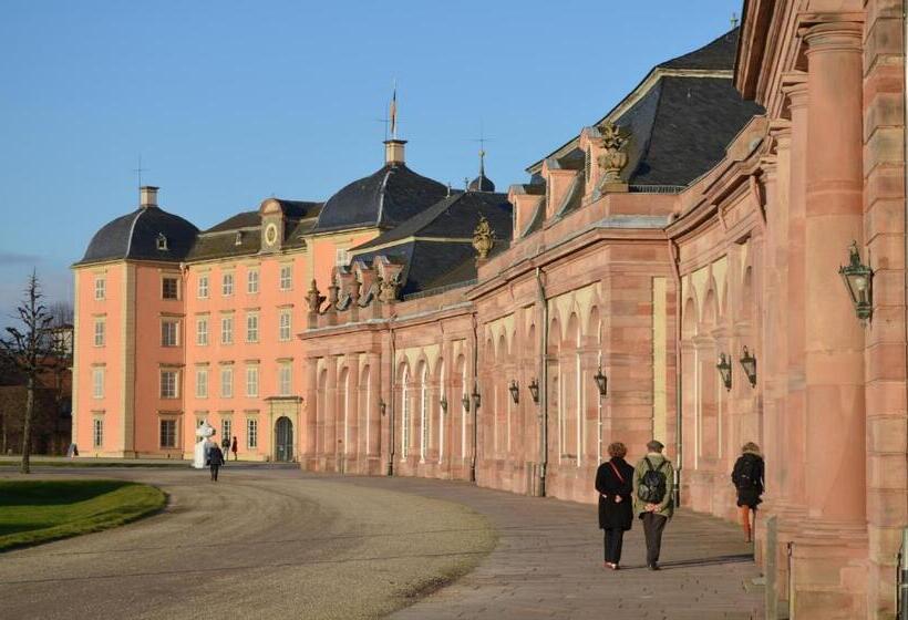 Neu Heidelberg  Guesthouse & Apartments