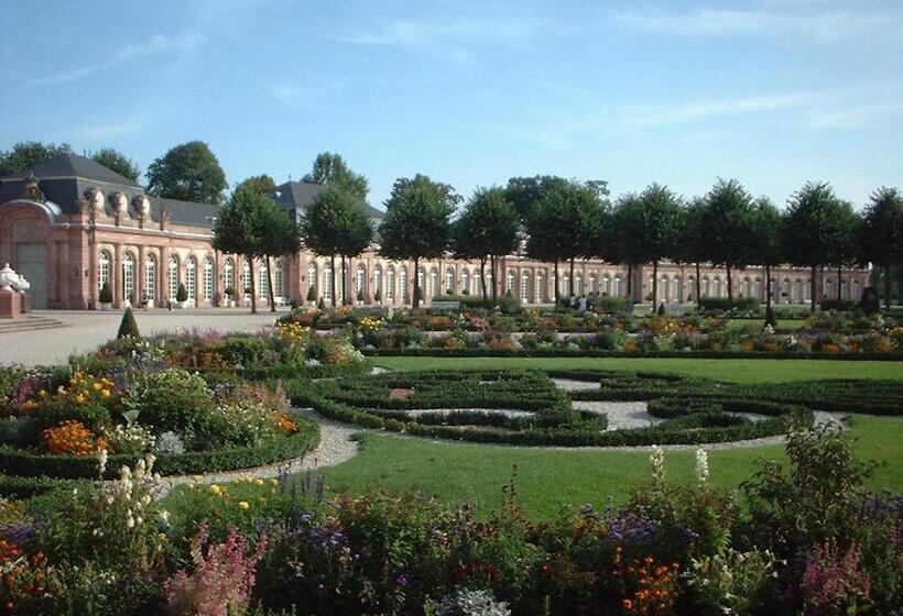 Neu Heidelberg  Guesthouse & Apartments