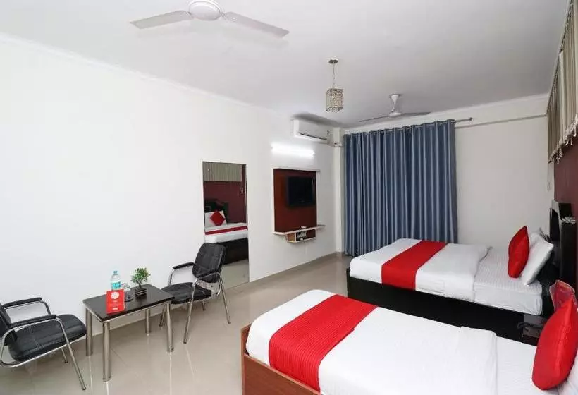 Fabhotel Kehar Palace Saket