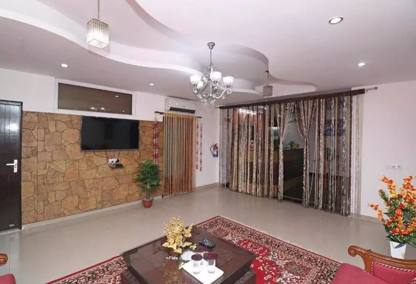 Fabhotel Kehar Palace Saket
