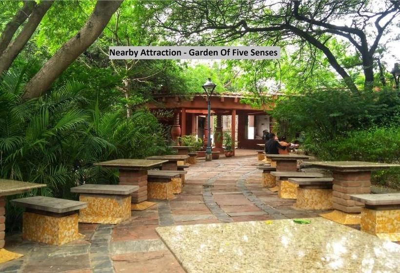 Fabhotel Kehar Palace Saket