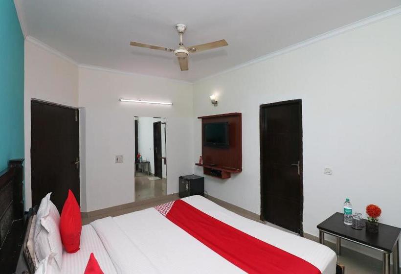 Fabhotel Kehar Palace Saket