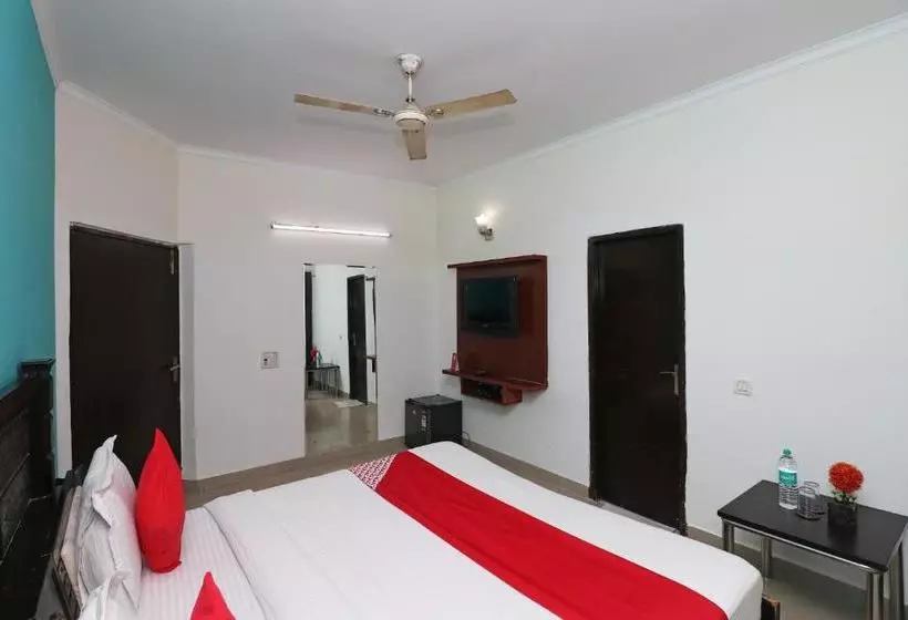 Fabhotel Kehar Palace Saket