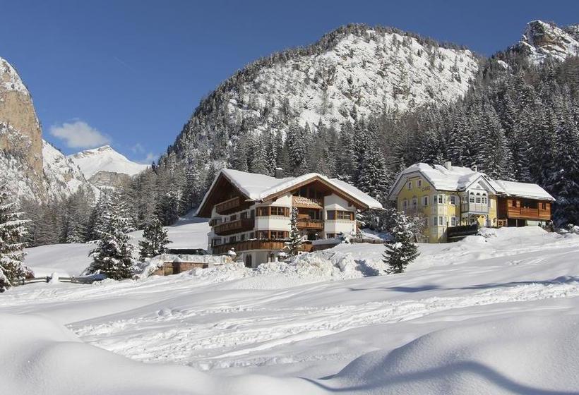 Garni Hotel Rosengarten B&b