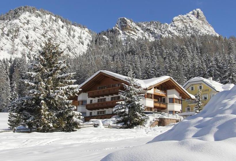 Garni Hotel Rosengarten B&b