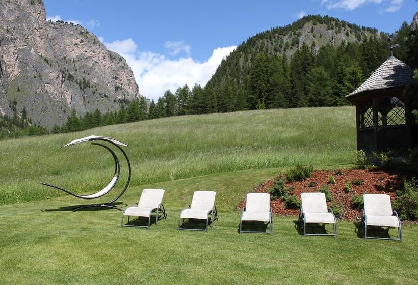 Garni Hotel Rosengarten B&b