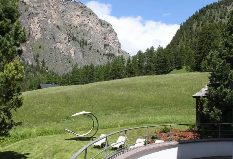 Garni Hotel Rosengarten B&b