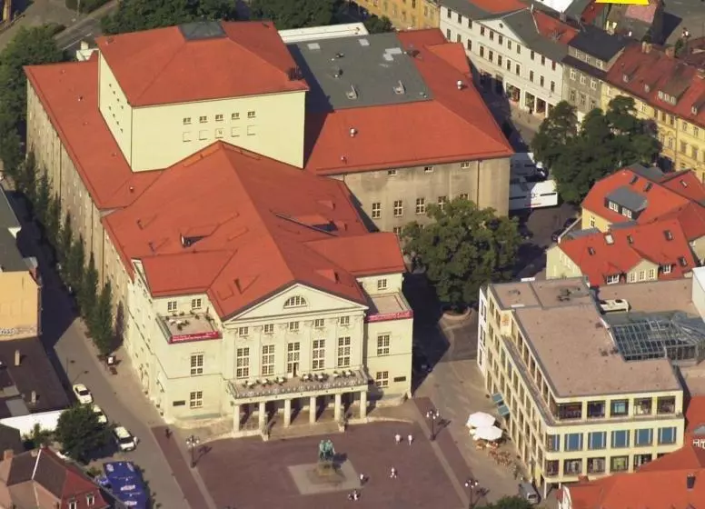 Hotelli Appartements Am Theater