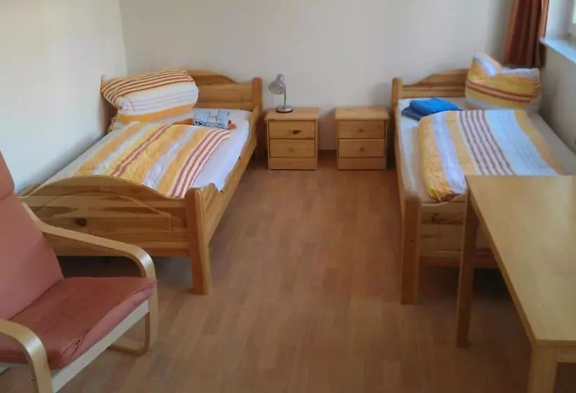 Hotelli Appartements Am Theater