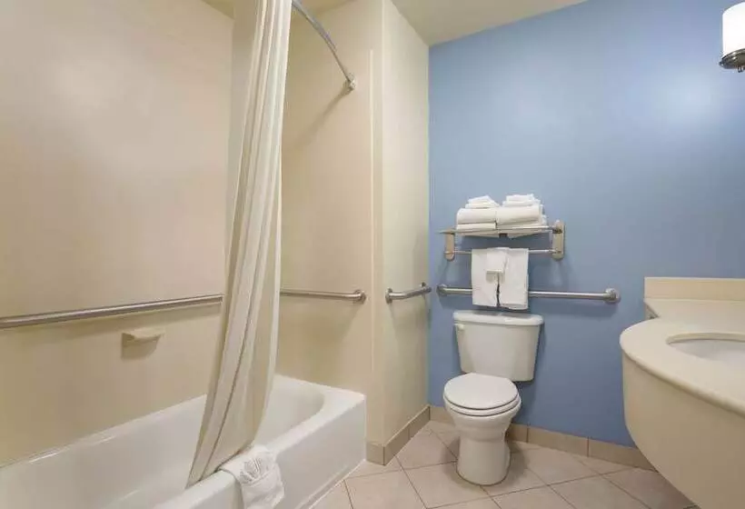 ホテル Best Western Coffeyville Central Business District Inn And Suites