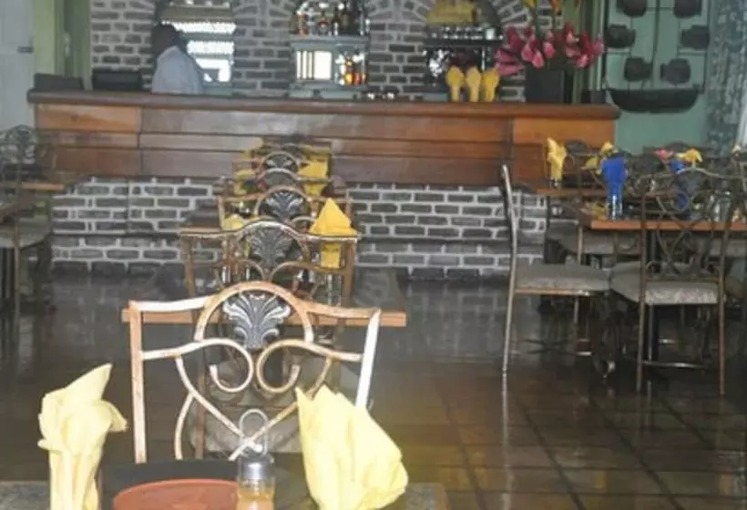 هتل Cobblestone Inn