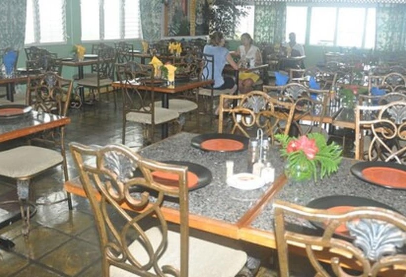 هتل Cobblestone Inn