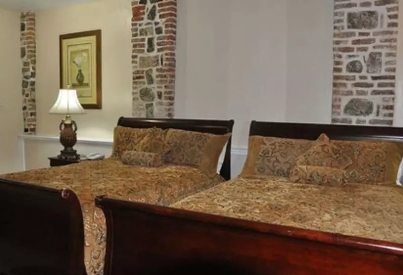 هتل Cobblestone Inn