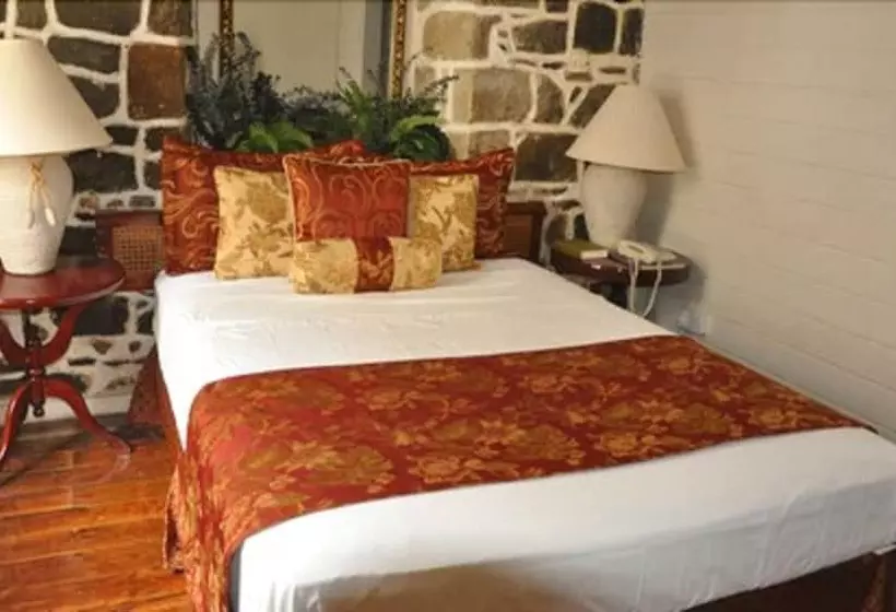 هتل Cobblestone Inn