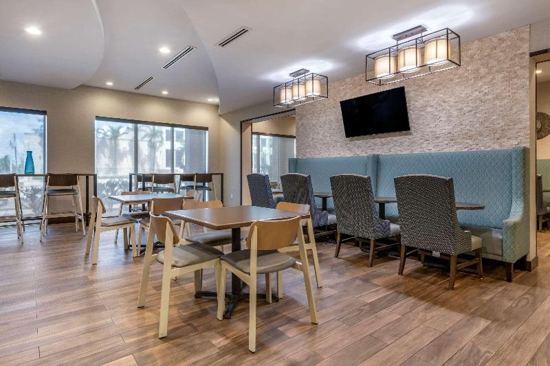 فندق Comfort Suites Fort Lauderdale Airport & Cruise Port