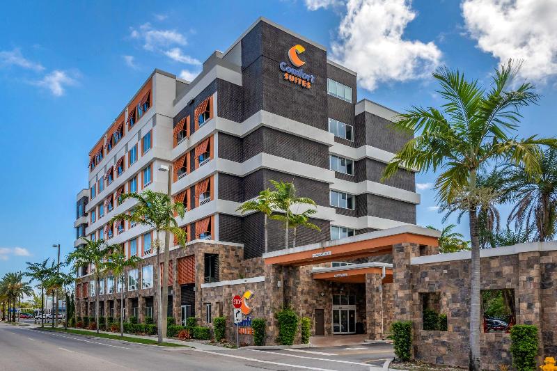 فندق Comfort Suites Fort Lauderdale Airport & Cruise Port
