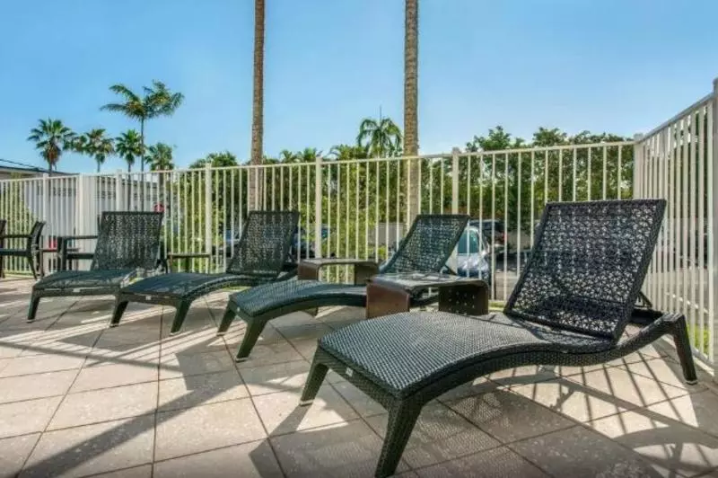 Hotelli Comfort Suites Fort Lauderdale Airport & Cruise Port