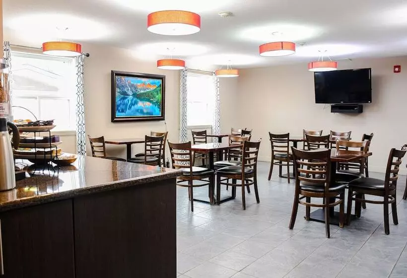 ホテル Crest Inn And Suite