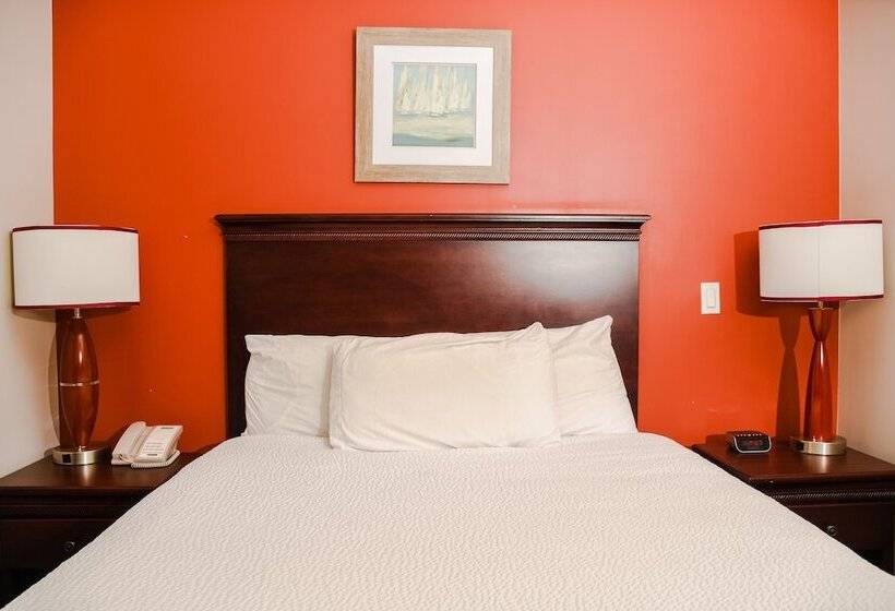 هتل Crest Inn And Suite