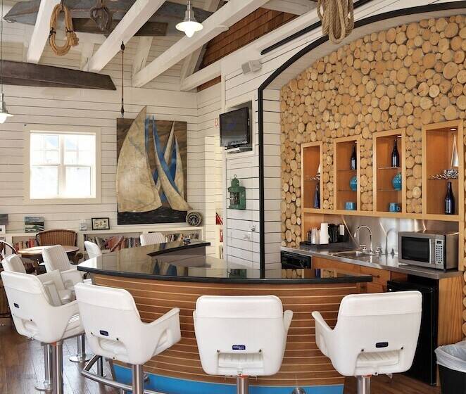 فندق Hilton Grand Vacations Club Blue Mountain Canada