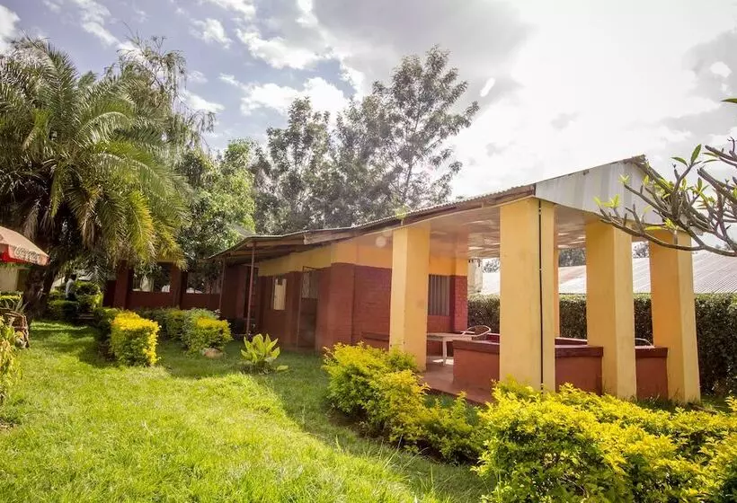 هتل Engo Airport Resort Kitale